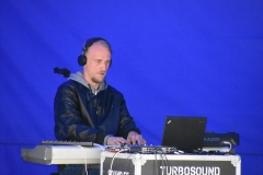 Liisi Koikson Poolamäe pargis