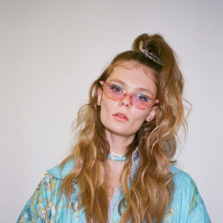 SUPERMODELL ALEXANDRA ELIZABETH LJADOVI AKA MAJORLILKWEENI UUS SINGEL “VIRGHO” VIIB TRIPILE
