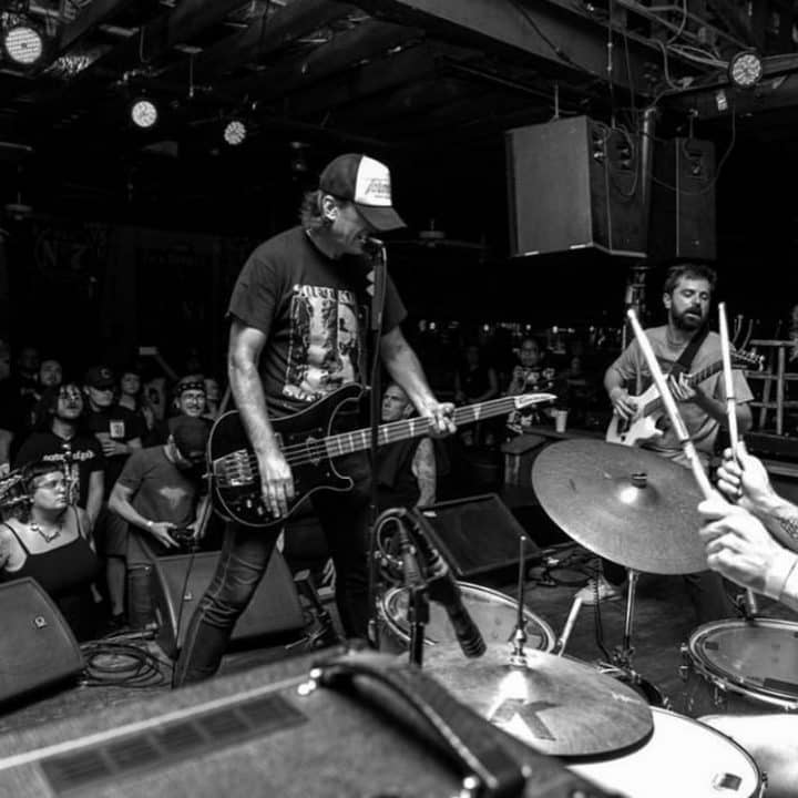 SCREAMO ALUSTALA JEROMES DREAM (US) ESMAKORDSELT EESTIS!