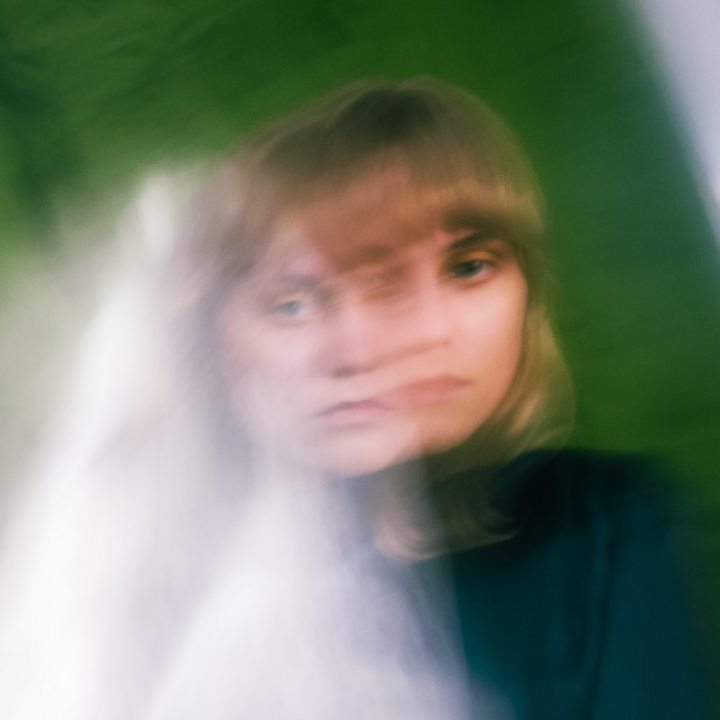ALFA COLLECTIVE JUHATAB SISSE BÄNDI UUE JULGE MUUSIKALISE SUUNA MÜRISEVA SINGLIGA “ALIGN”