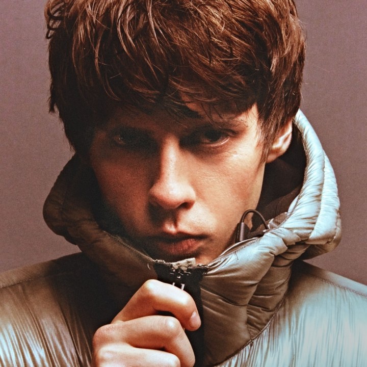 BRITI TABELIVALLUTAJA JAKE BUGG TUTVUSTAB TALLINNAS OMA VIIENDAT ALBUMIT