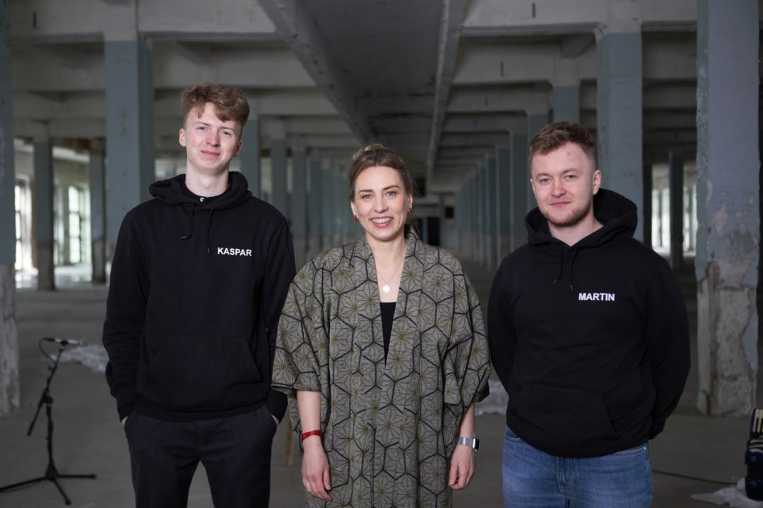 📸 GALERII | MUUSIK TUULIKKI BARTOSIK ANNAB VÄLJA MANUFAKTUURIS LINDISTATUD LIVE-VIDEO: “SEE ON KOHT, KUS KOHTUVAD MINEVIK JA OLEVIK NING TUNNED AJALUGU ENDA ÜMBER”