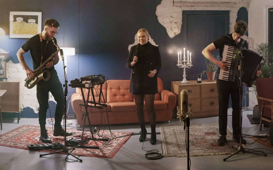 SEE POLE SEE TRIO AVALDAS UUE VERSIOONI ENTEL-TENTELI LASTELAULUST “UNELIND”