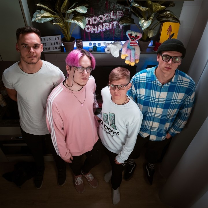 NOODLE CHARITY SINGEL “M.O.T.H.” SAI TÄIENDUST MUUSIKAVIDEO NÄOL