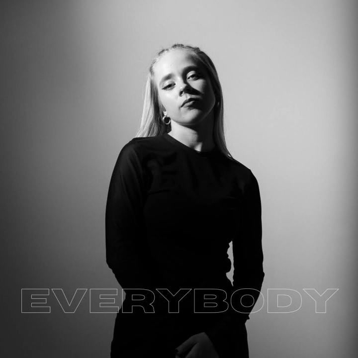 RETI NIIMANN AVALDAS UUE SINGLI “EVERYBODY”