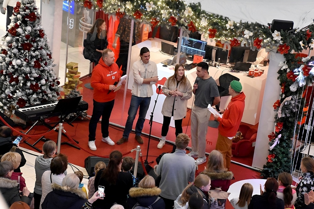 📸 FOTOD | STAR FM TÄHISTAS ÜLEMISTE KESKUSES JÕULURAADIO ALGUST, ESINESID SUPERSTAARISAATE FINALISTID