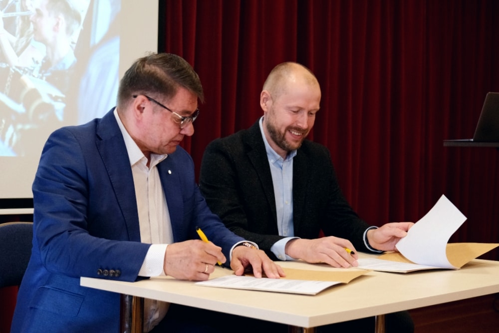 EESTI RAHVAKULTUURI KESKUS JA EESTI PÄRIMUSMUUSIKA KESKUS ALLKIRJASTASID KOOSTÖÖLEPINGU