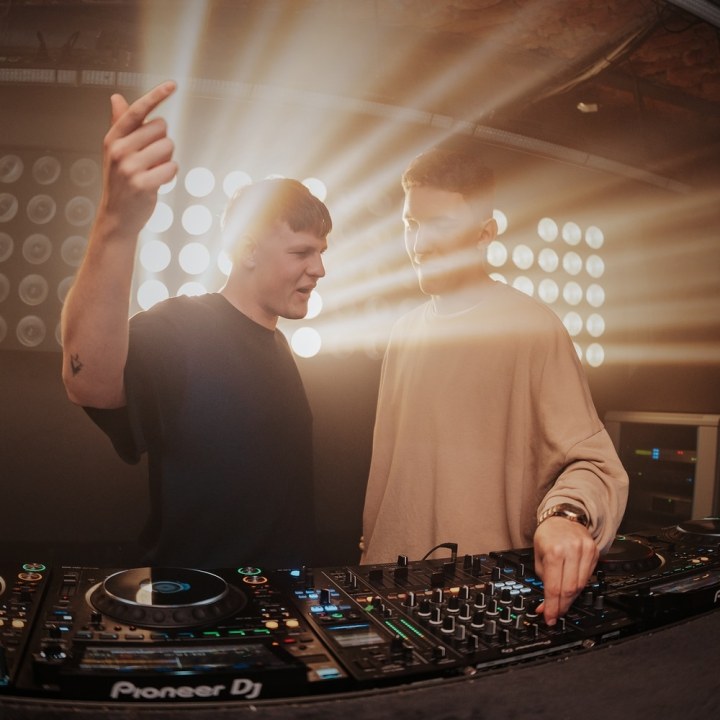 VUNX JA SAMO AVALDASID DRUM & BASS REMIKSI ALIKA JA SÄMI LOOLE “PARASIIT”