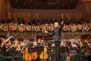 Paavo Järvi ja Järvi Akadeemia Noorteorkester - Pärnu muusikafestival 2025 avakontsert (foto: Tõiv Jõul)