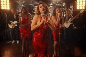 Kuvatõmmis videost "WHERE IS MY HUSBAND!"