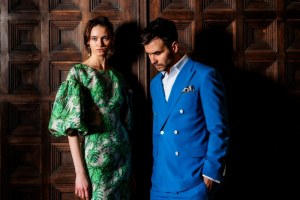 Amanjeda by Katrin Kuldma - Atelier naistekleidid, Bespoke meesteülikonnad (Modellid: Birgit Veegen (Agency Icon) ja laulja Kristjan Kasearu; fotograaf: Karl Kuldma; pildistamise asukoht: Niguliste kirik)