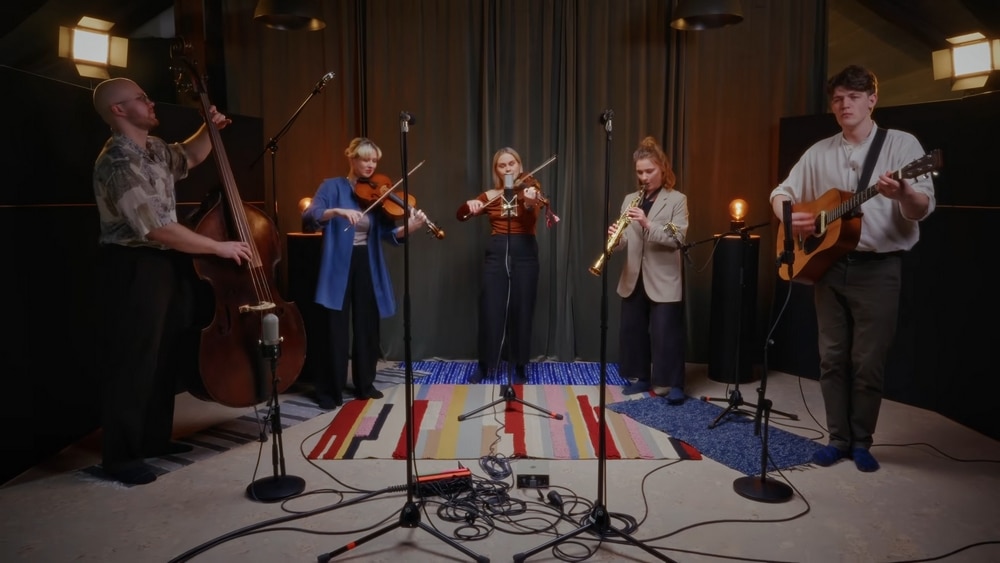 FOLKBÄND KVINTRAD AVALDAS ESIMESE LIVE-SESSIOONI “KVINTRAD – LIVE SESSION @ MYRA”