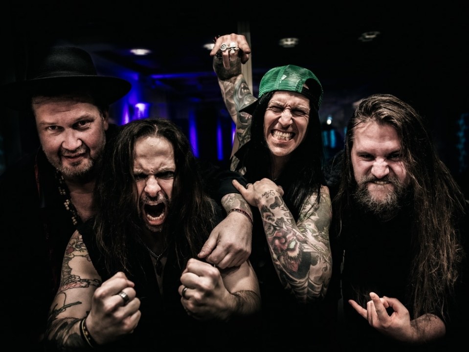 ROOTSI HARD ROCK’I LEGEND HARDCORE SUPERSTAR ESINEB SÜGISEL TALLINNAS