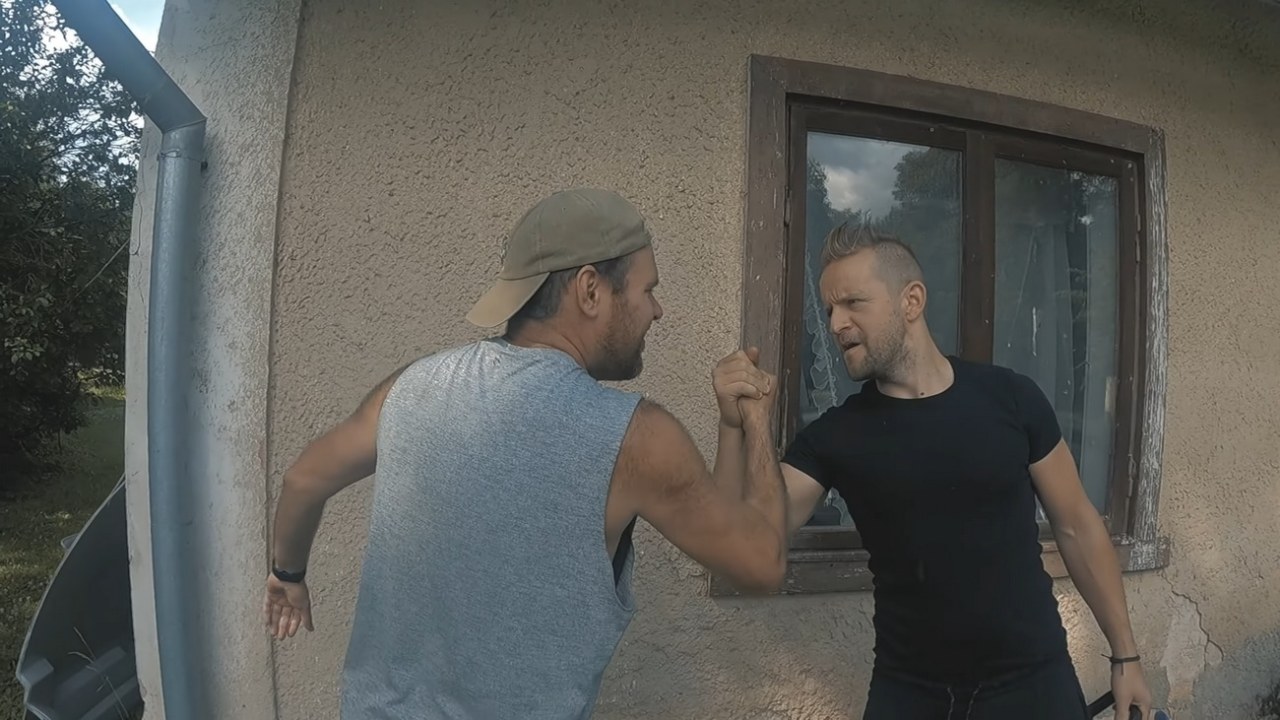 REFFILLER TÕI MUUSIKAVIDEOS “ELUVÄRVID” EKRAANILE KÜMME AASTAT BÄNDILAAGRITE EHEDAT ENERGIAT