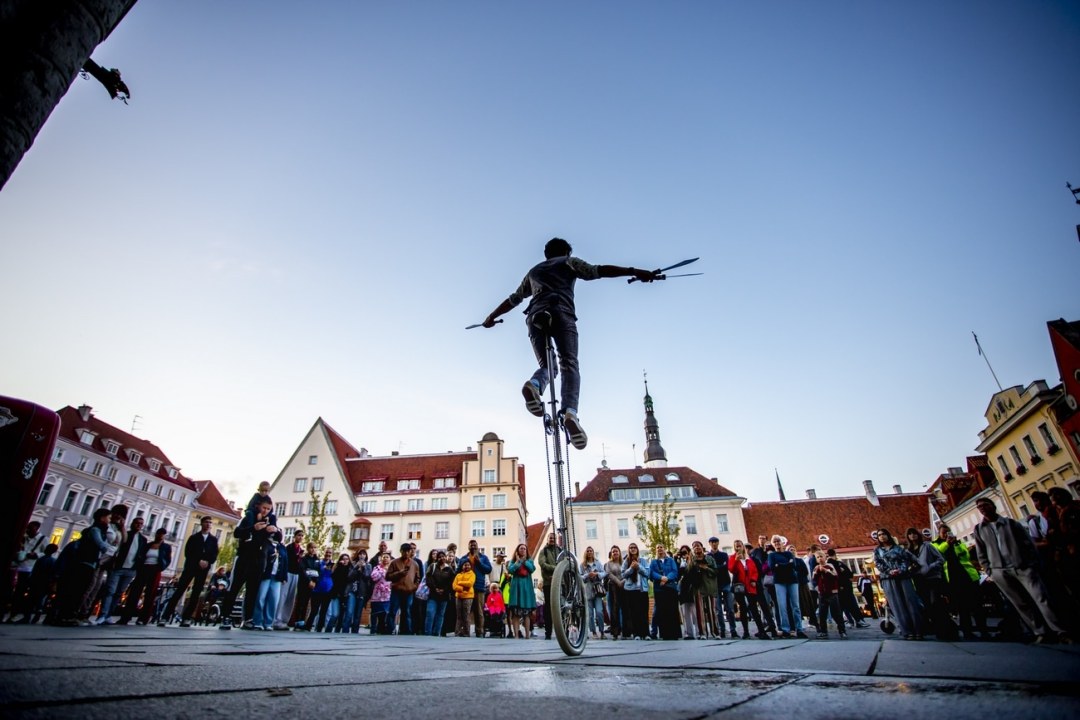 KAHEKSAST ETTEASTEST RAHVUSVAHELISE SÜNDMUSENI: TALLINN FRINGE FESTIVAL TÄHISTAB KÜMNENDAT TOIMUMISAASTAT