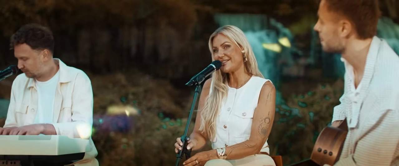 UUS KONTSERTSESSIOONIDE SARI “SUNSET SESSIONS”: SYNNE VALTRI ANNAB OMA LUGUDELE INTIIMSEMA KÕLAPILDI