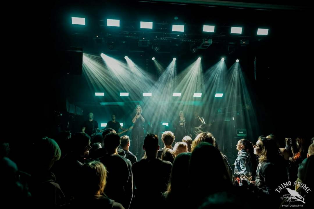 RASKEMUUSIKA ESITLUSPÄEV ON KINOMAJAST VÄLJA KASVANUD JA KOLIB KLUBISSE TAPPER