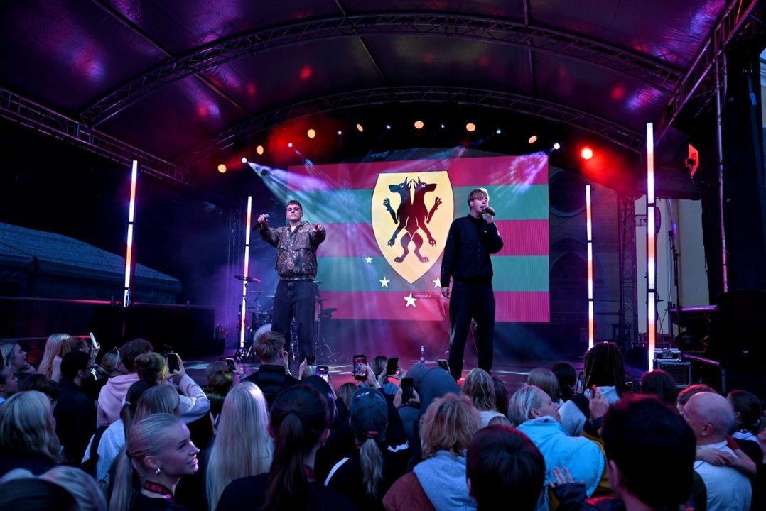 📸 FOTOD | TALLINNA MARATONI LAUPÄEVASE PROGRAMMI LÕPETAS VILLEMDRILLEMI JA KARL KILLINGU KONTSERT